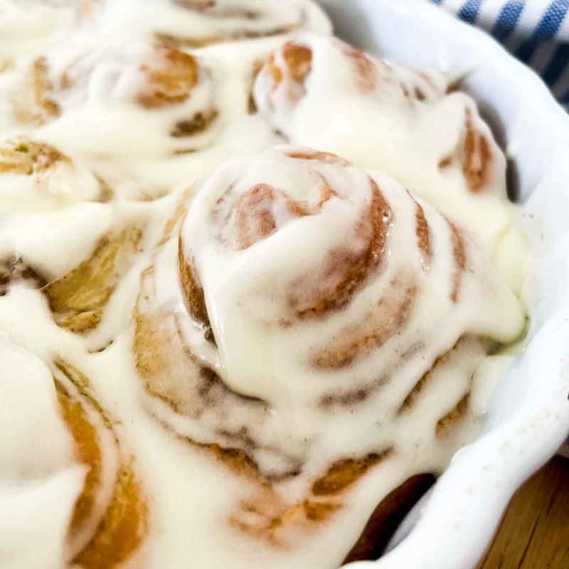 closeup up picture of a potato flake sourdough cinnamon roll