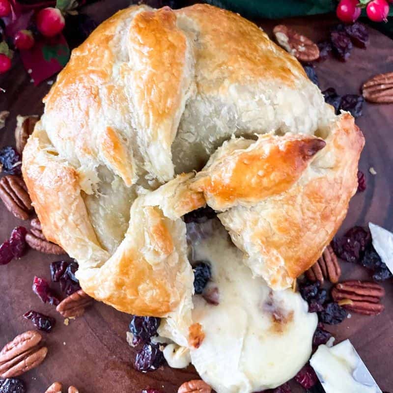 Baked Brie with Cranberries and Toasted Pecans