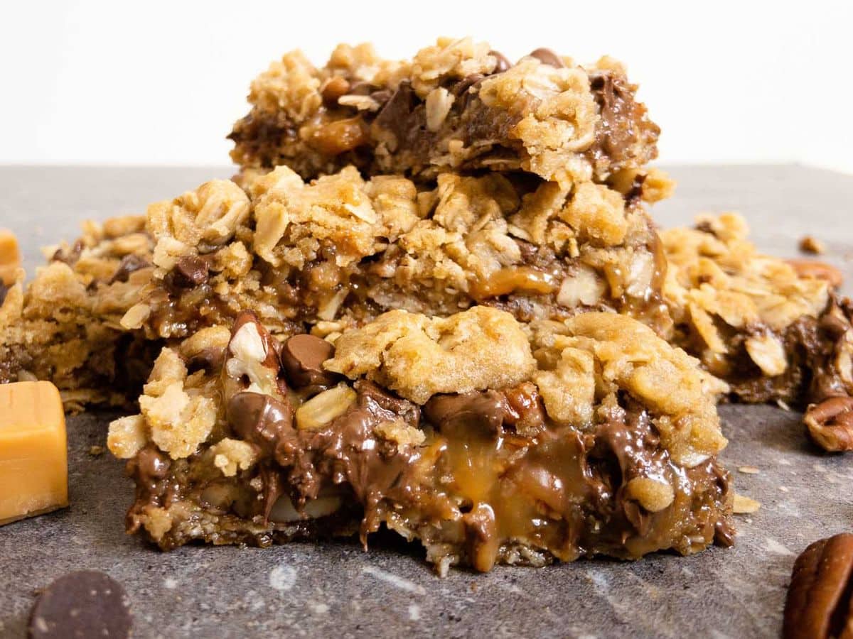 Caramel Pecan Turtle Bars