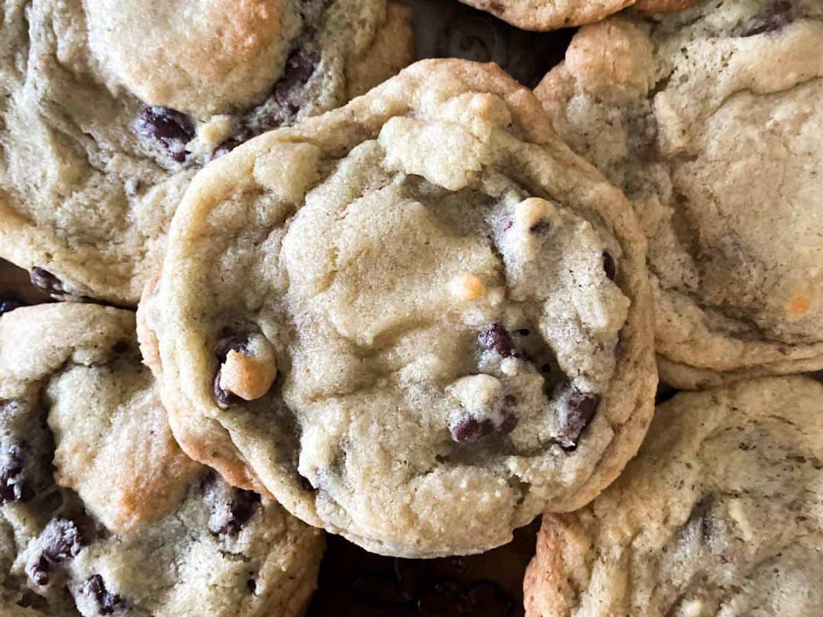 The PERFECT Chocolate Chip Cookie
