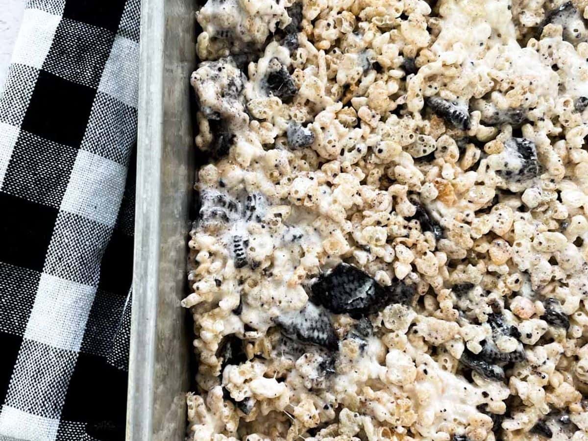 cookies and cream rice krispies uncut in a baking pan