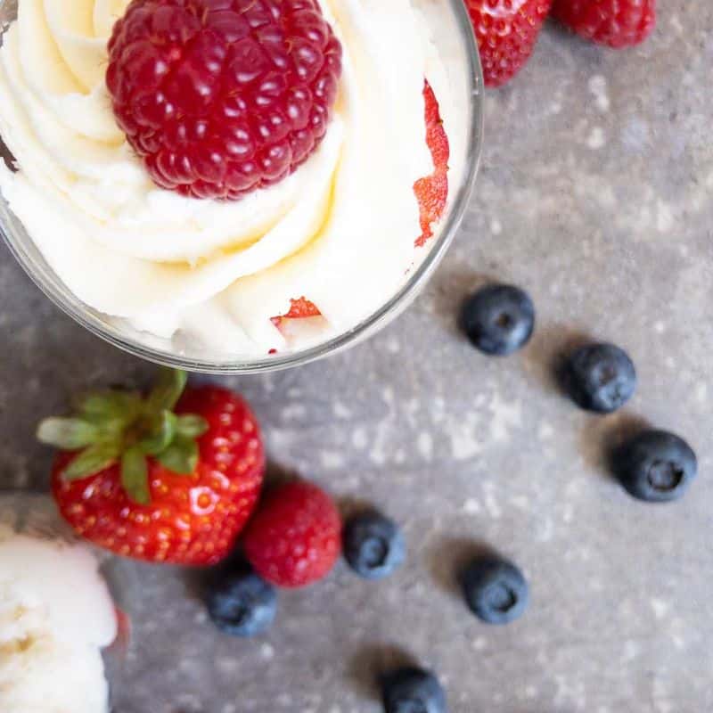 Whipped Mascarpone Cheese Frosting