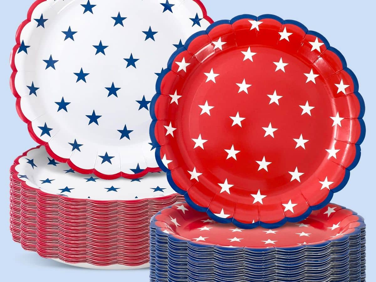 Patriotic Scalloped Paper Plates — shop on Amazon