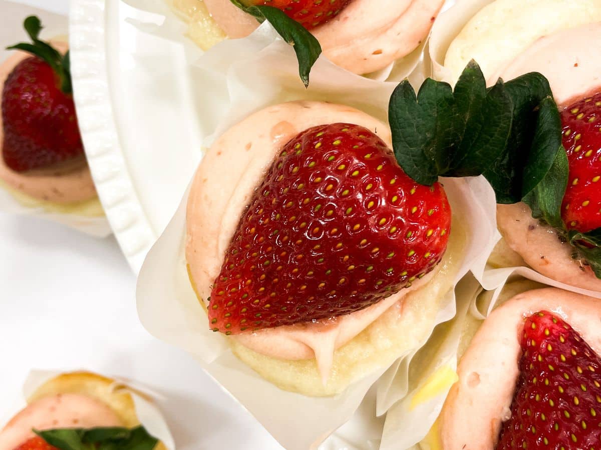 Strawberries and Cream Cupcakes