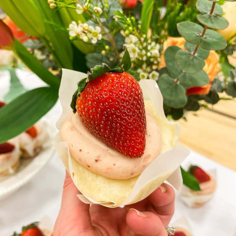 Strawberries and Cream Cupcakes